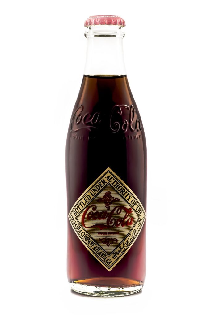 Toka-Cola対策？で生まれたコーラ瓶のお話│Cola Fan（コーラ