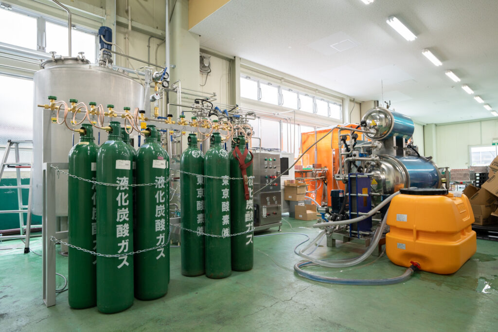 UMAMICOLA工場、充填設備