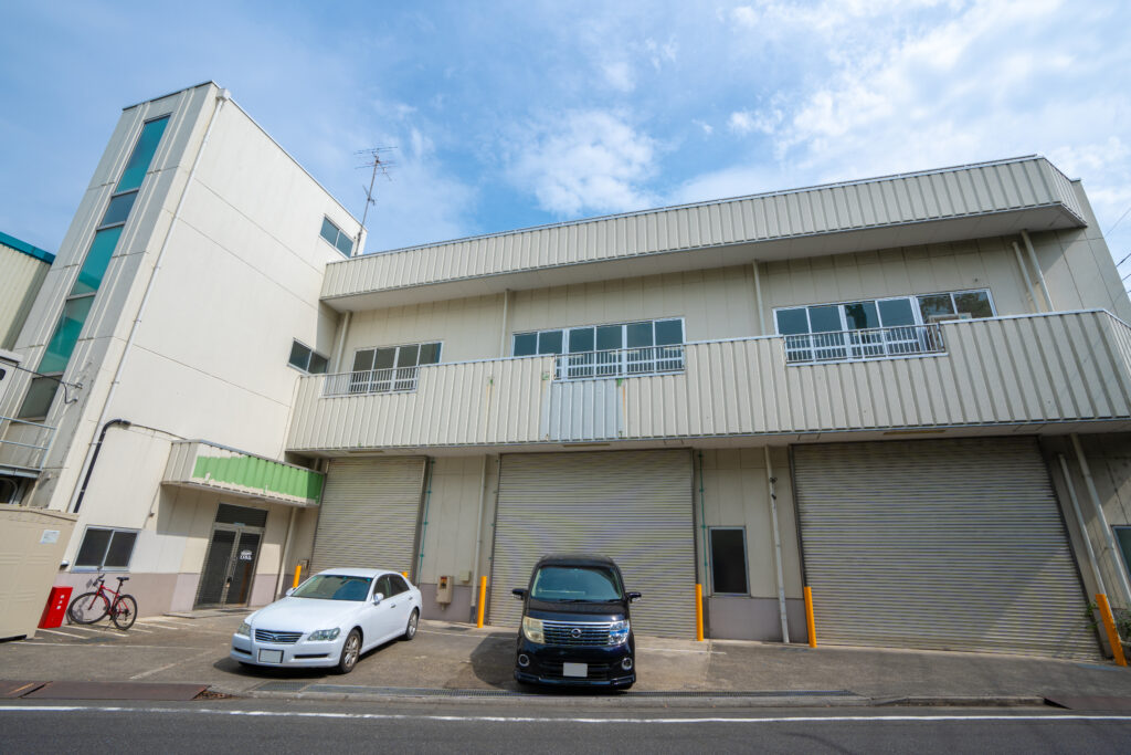 UMAMICOLA、工場外観