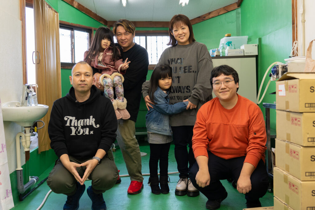もとさん御家族と、Cola Fanスタッフ